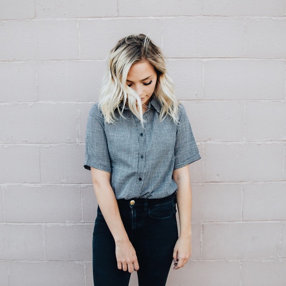 Button Up Top - Picture 3 of 5